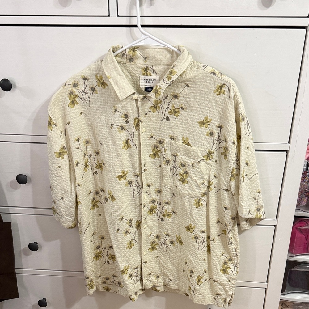 American Eagle Outfitters Beige Floral Shirt